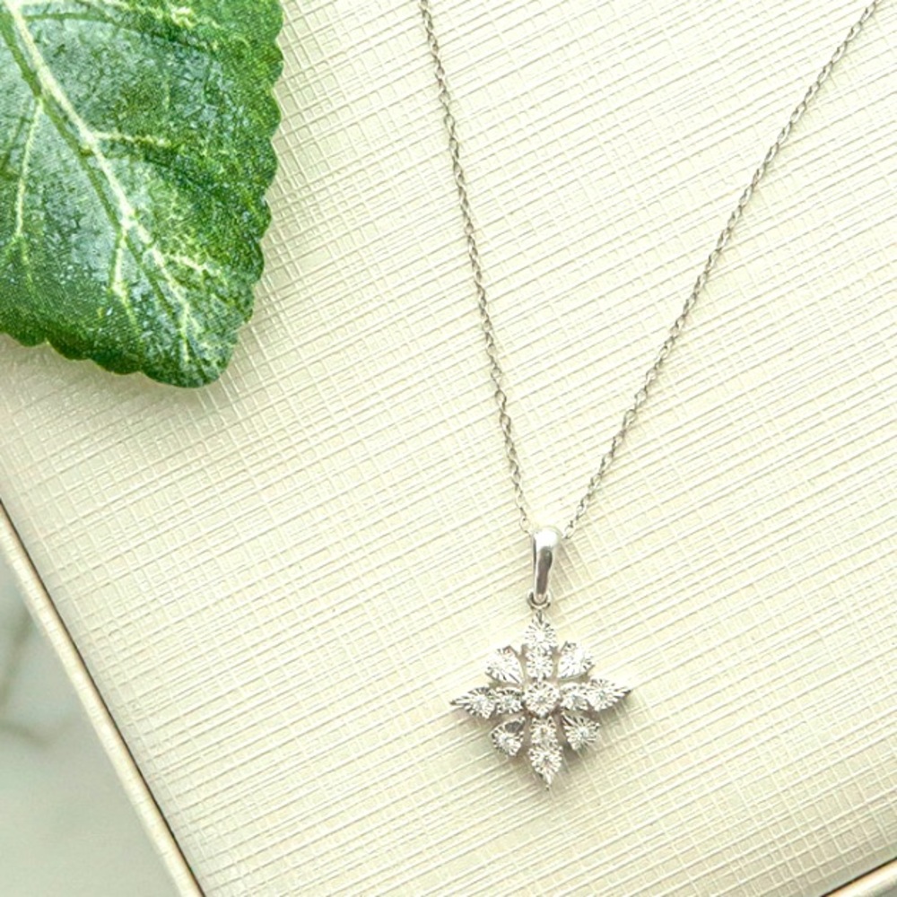 925 Sterling & Diamond Quatrefoil Cluster Pendant Dainty Necklace 1/10 C… - Picture 8 of 8